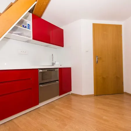 Tomislav Guest house Okrug Gornji