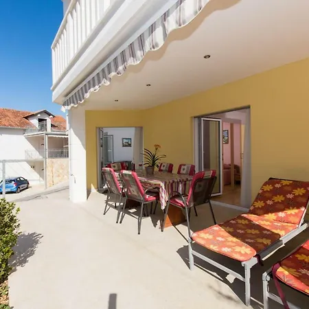 Tomislav Guest house Okrug Gornji