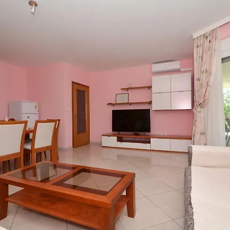 Tomislav Guest house *