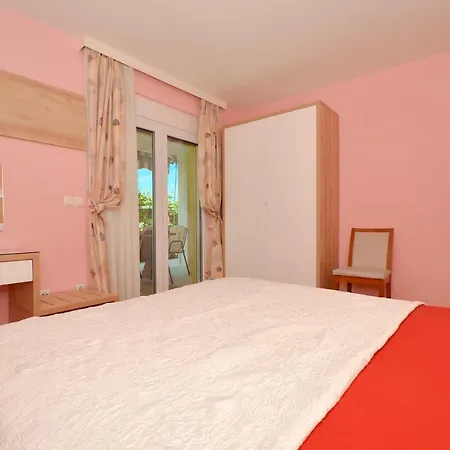 Tomislav Guest house *