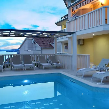 Tomislav Affittacamere Okrug Gornji