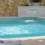 Tomislav בית הארחה אוקרוג גורניי
